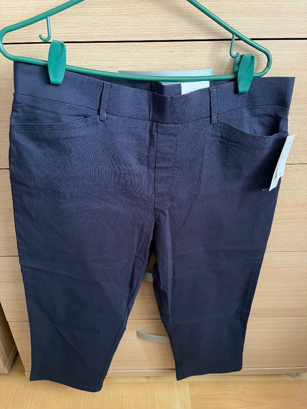 Ladies capri pants